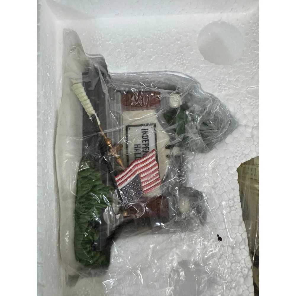 Department 56 Historical Landmark Independence Hall #55500 Red Village
